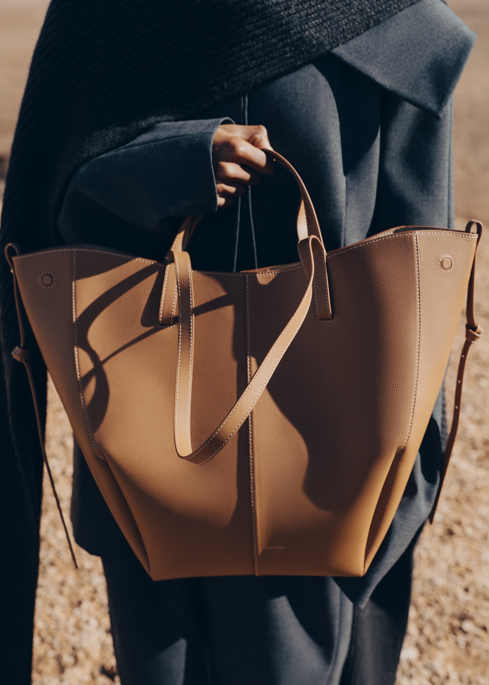 Cyme Tote - Camel Genarbtes Leder